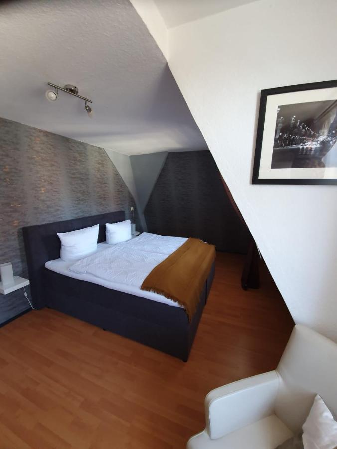Hotel Restaurant Zum Hollaender Hof Bad Arolsen Exterior foto